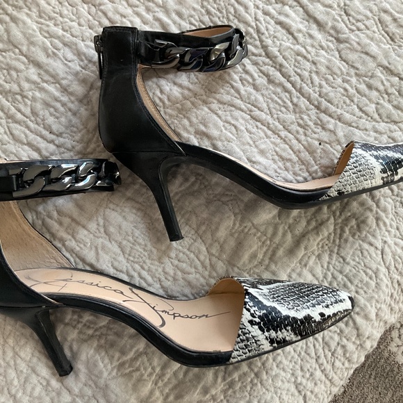 Animal Print Heels - Picture 1 of 3